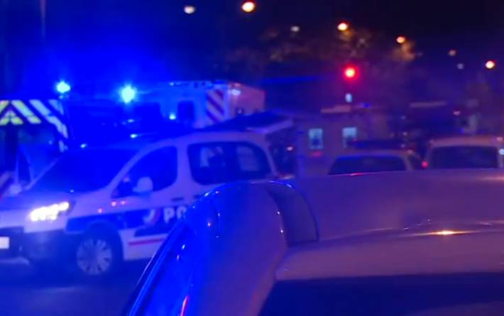 Paříží otřásla série smrtících střeleb. Co to znamená pro Evropu a co pro Čechy?