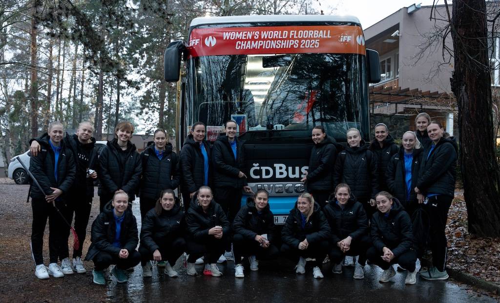 Iveco Bus jmenován oficiálním dopravním partnerem pro Mistrovství světa žen ve florbalu 2025 v České republice
