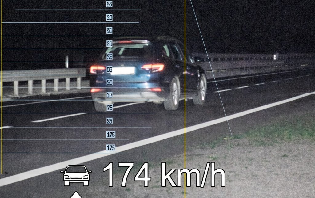 Noční rallye u Dolan: Cizinec letěl rychlostí 174 km/h. Dálničáři rozdali kauce za 70 tisíc