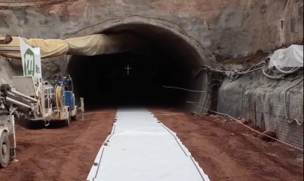 Ražba tunelu u Dolní Radechové je u konce: Stavba obchvatu Náchoda běží podle plánu