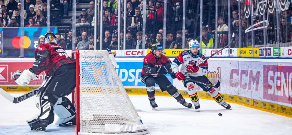 Sparta odvrátila konec sezony, po výhře nad Pardubicemi rozhodne o finalistovi sedmý zápas