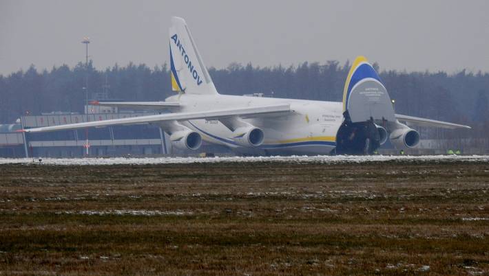 Rušný víkend na letišti: Přiletěl Ruslan