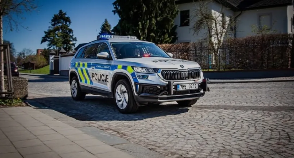 Policie obvinila čtvrtého podezřelého z teroristického útoku v Pardubicích, soud ho poslal do vazby