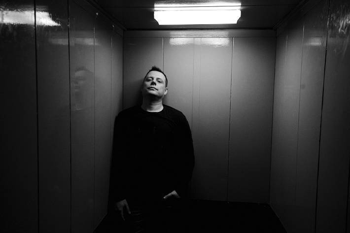 Singl Padám vzhůru a další zazpívá Honza Křížek v Ještěticích