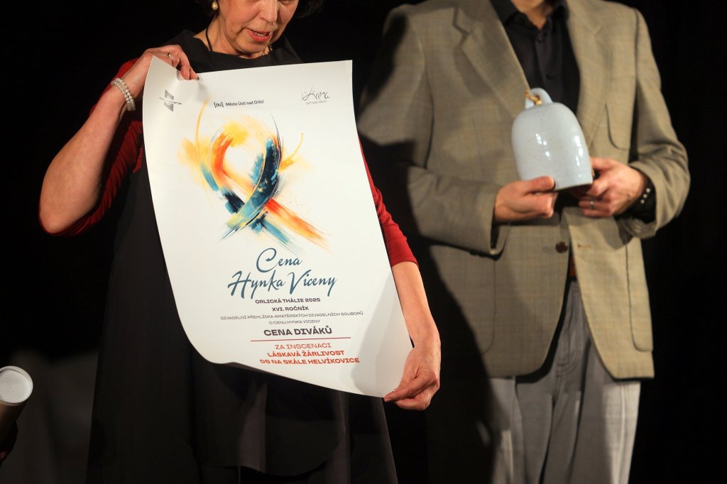 Králem amatérského divadla v Podorlicku jsou Helvíkovice. V Ústí skončil jeden festival a hned začal druhý