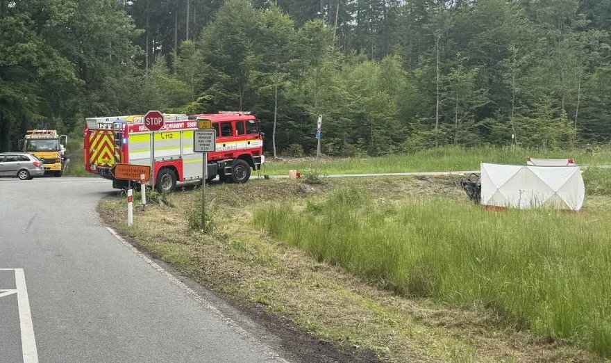 Policie má jasno o smrtícím koktejlu alkoholu a pervitinu. Náklaďák bez technické vjel u Kocbeří do protisměru a zabil nevinného řidiče