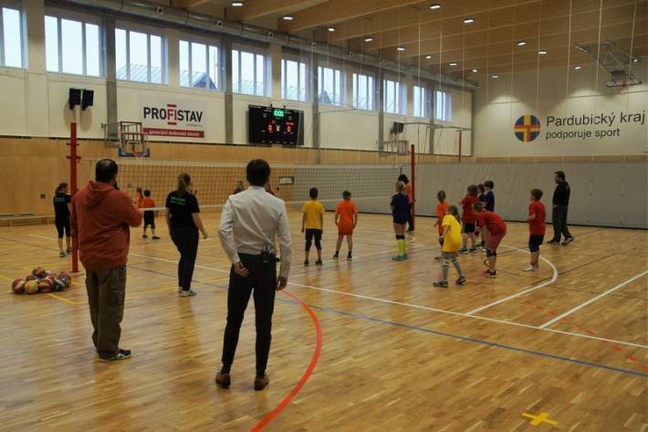 Sportovní hala Na Skalce začala sloužit středoškolákům a sportovcům