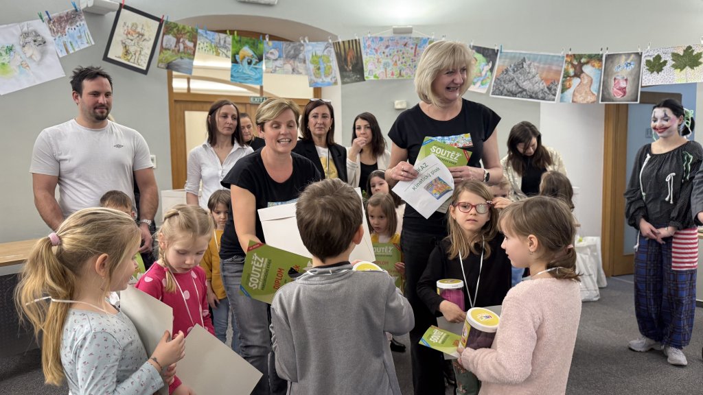 Šestnáctý ročník soutěže Zdravá a nemocná příroda zná své vítěze. Speciální cenu udělila i pop star Helena Vondráčková