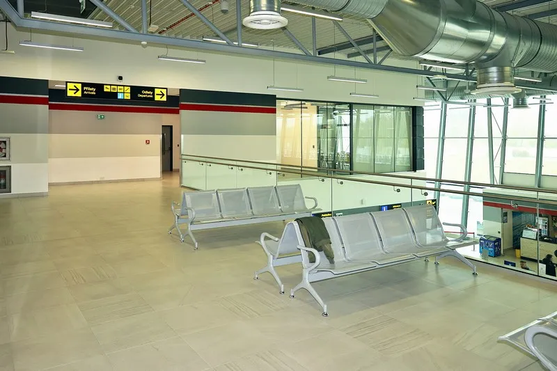 Na pardubickém letišti bylo otevřeno druhé patro. Zlepší komfort cestujících