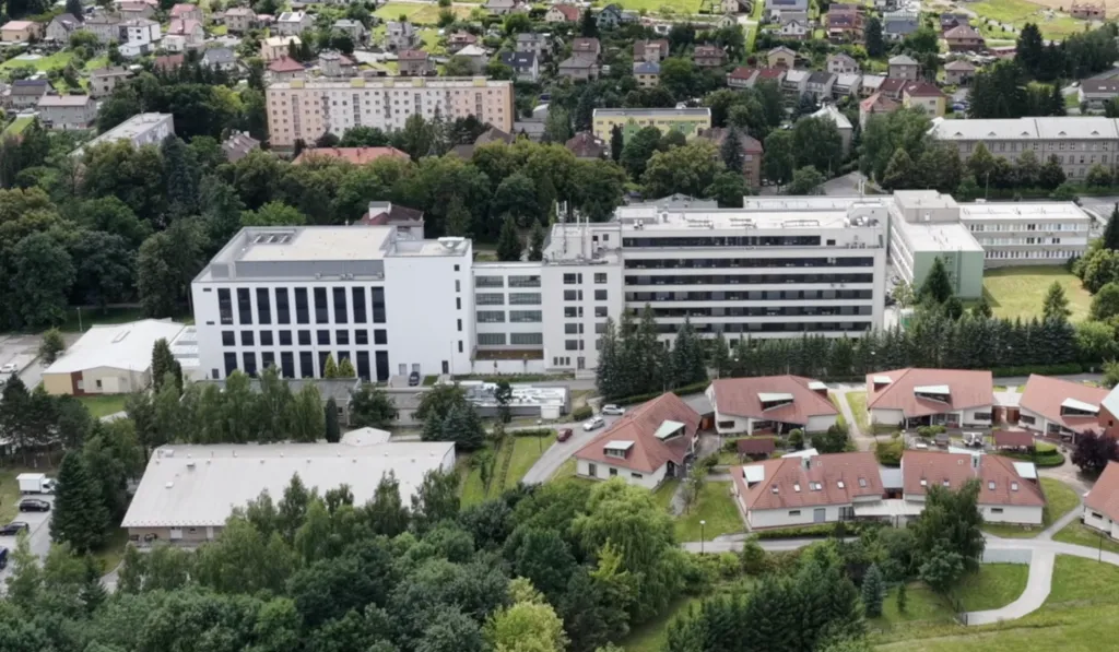 Rychnovská nemocnice zahájí provoz nového pavilonu. Zřejmě už na konci dubna