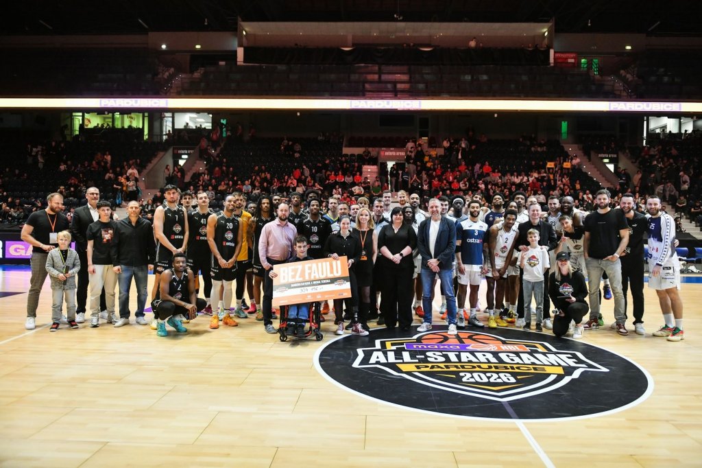 All Star Game v Pardubicích bavila fanoušky. Východ porazil Západ, zářil Bryan