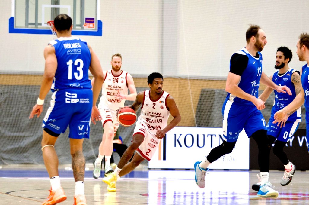 Hradec míří do Olomouce: vyrovnaná bilance slibuje další bitvu