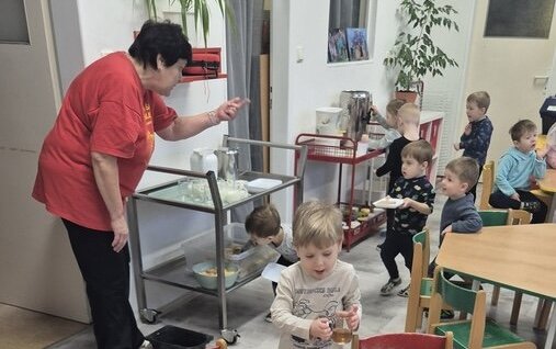 Pardubické školky mají pomoc navíc, město poděkovalo babičkám dobrovolnicím za jejich čas