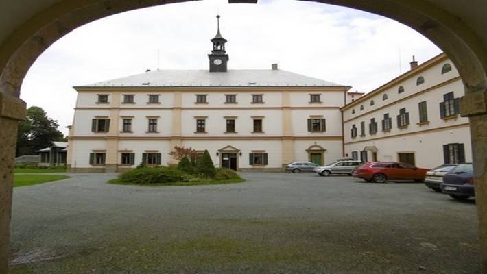 S novou fasádou do betlémů!