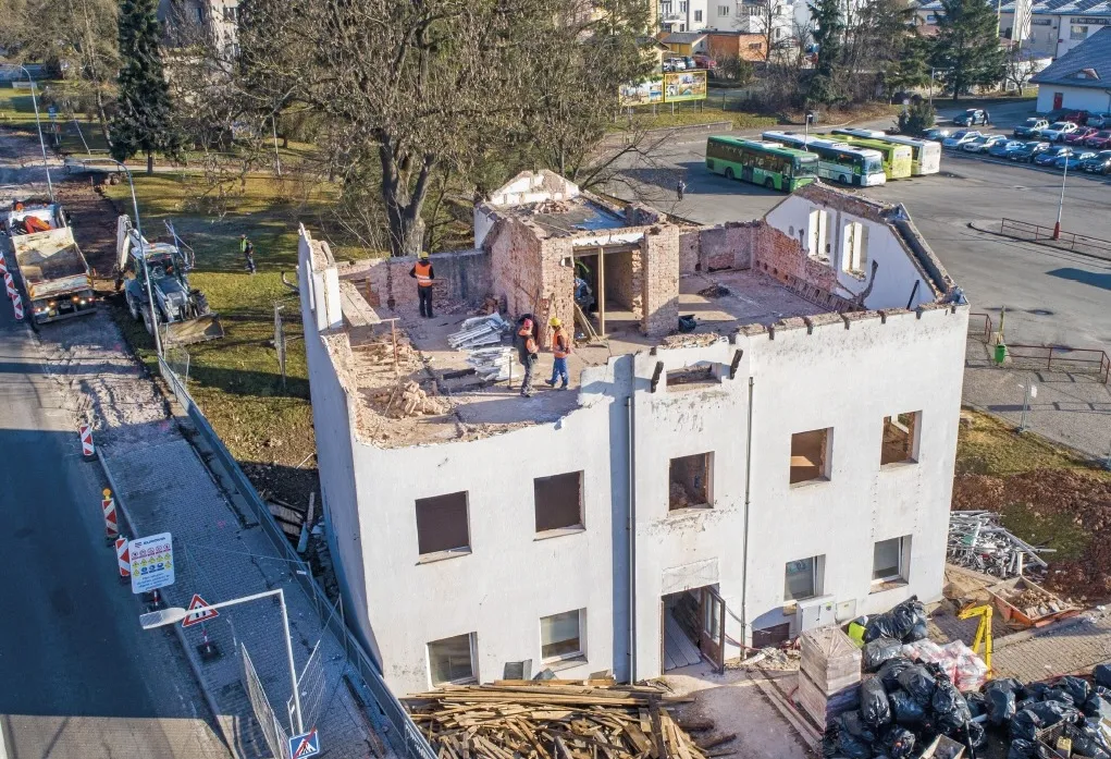 Dvůr Králové uzavírá autobusové nádraží. Od 1. dubna platí náhradní stanoviště v ulici Dobrovského